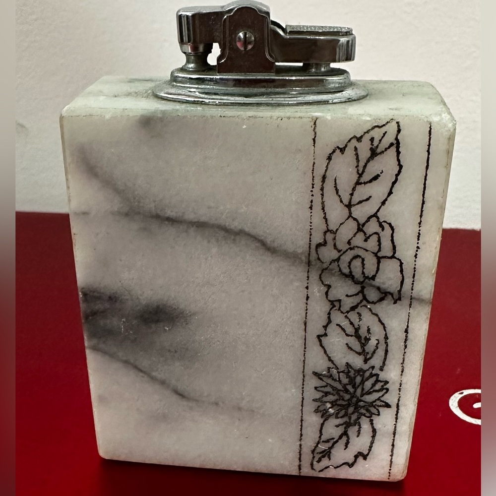 Marble Floral Table Lighter - White
